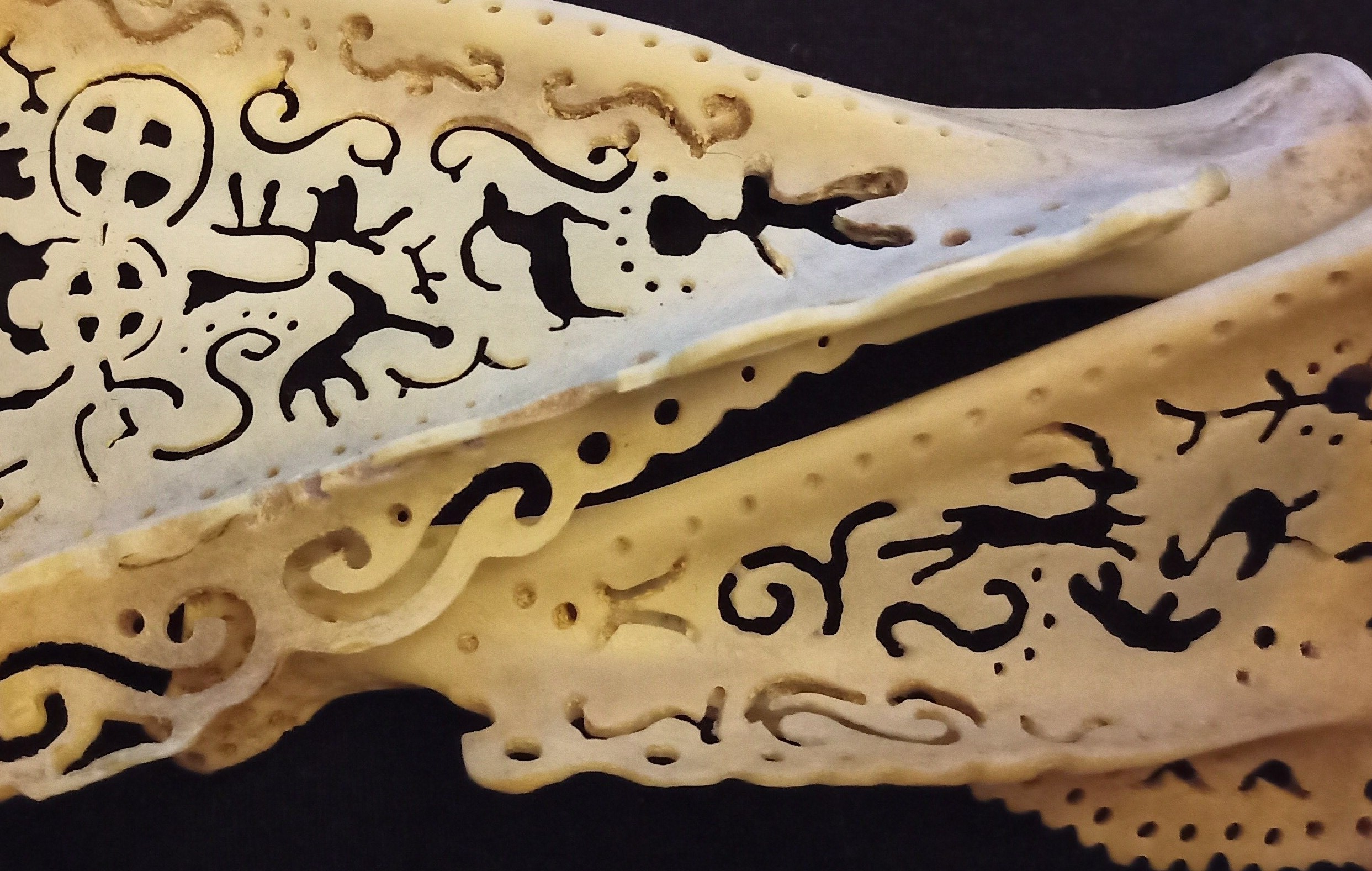 Кішкентайды қара нәсілділер сиқырлайды